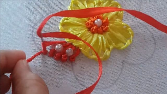 ribbon with pearls flower