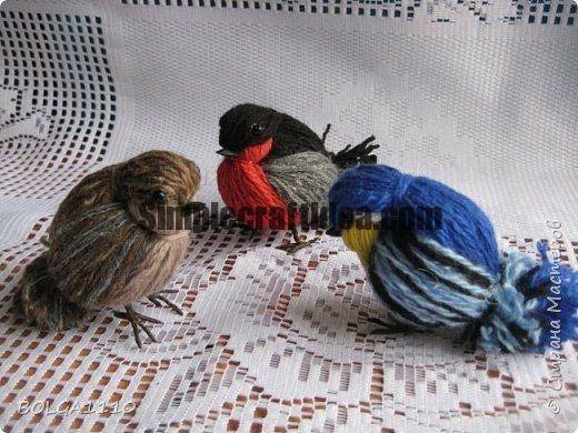 Titmouse and sparrows from yarn