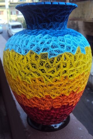  a quilling vase