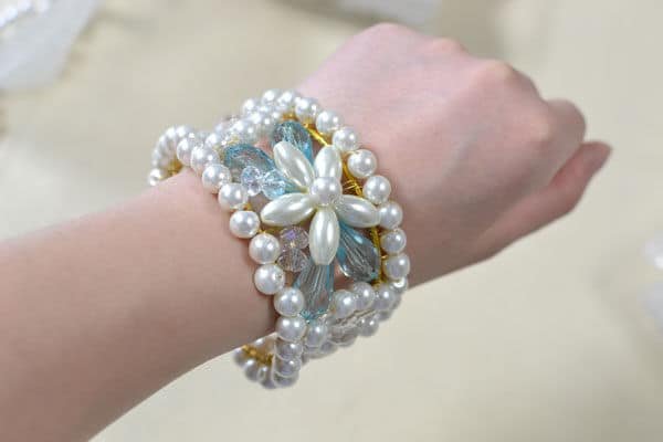 pearl bead bangle bracelet