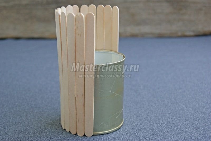 wooden sticks pencil holder
