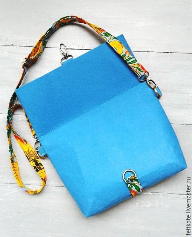 bag-clutch from colour felt