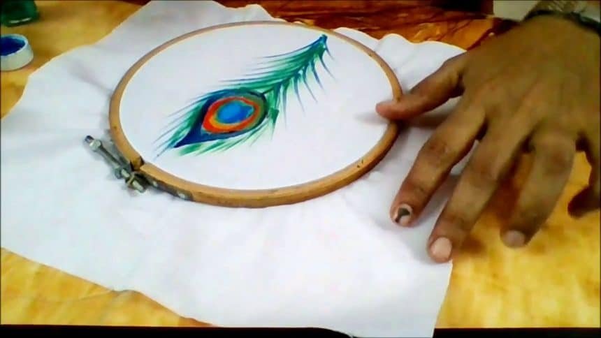 How to paint peacock feather on fabric - Simple Craft Ideas