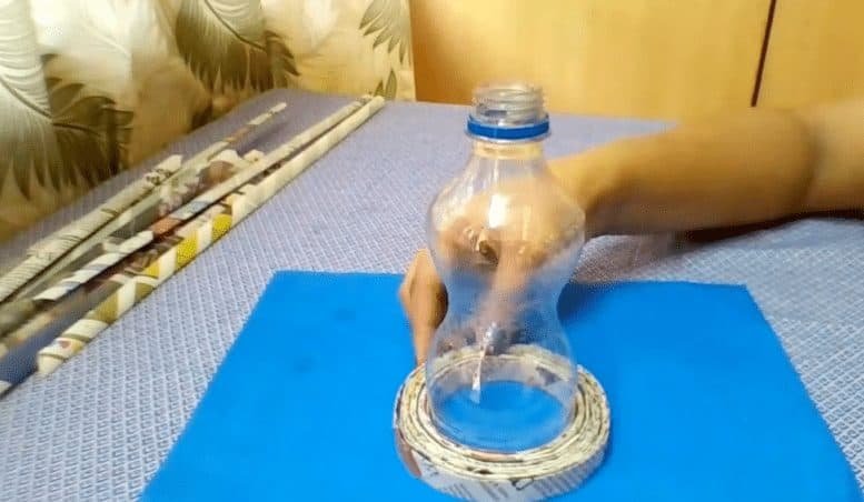 How to make newspaper lantern