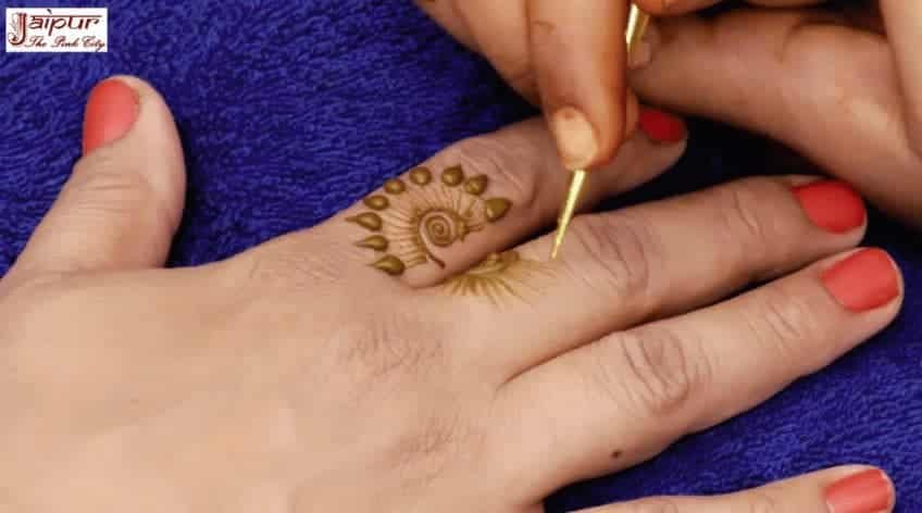 New latest henna mehndi designs for hands