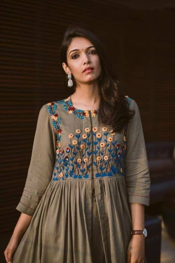 Different types of kurtis and styling tips every woman 
