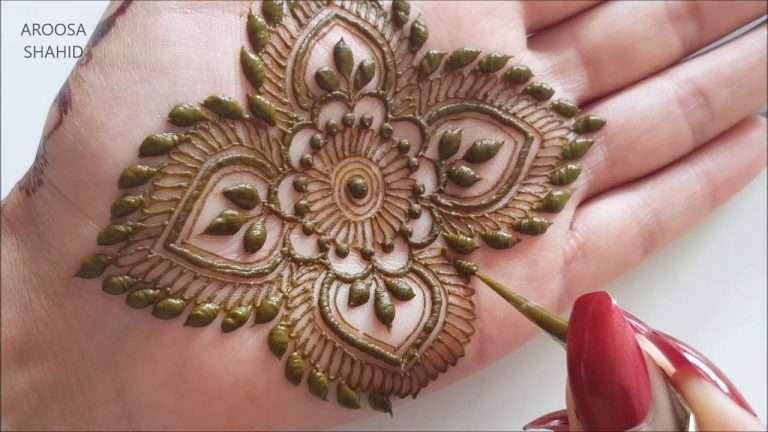 Intricate party henna design