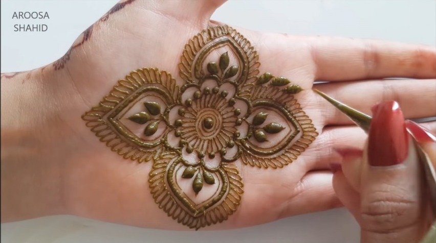 Intricate party henna design