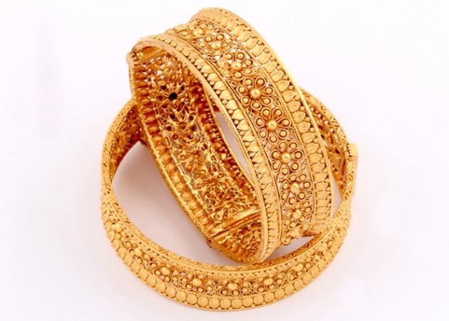 bridal traditional gold bangle
