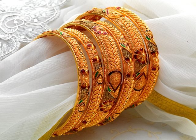 bridal traditional gold bangle