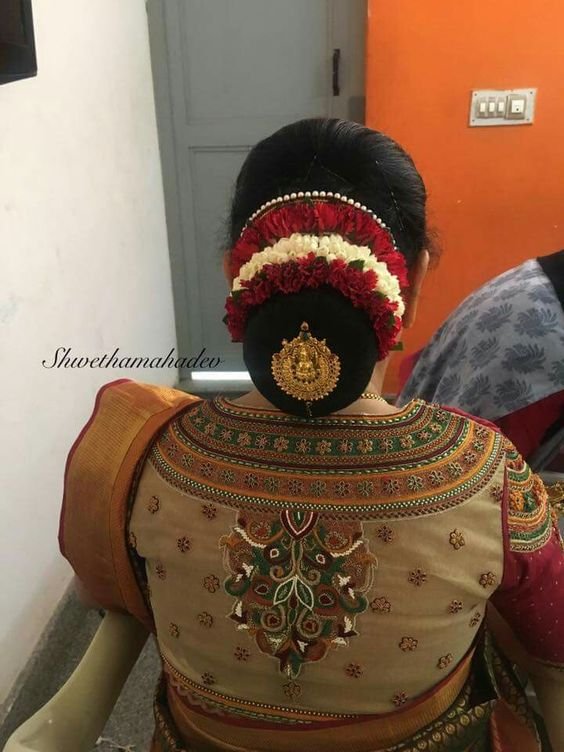 Iindian bridal bun hairstyle (20)