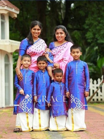 Best mother,daughter an family outfits images - Simple Craft Idea