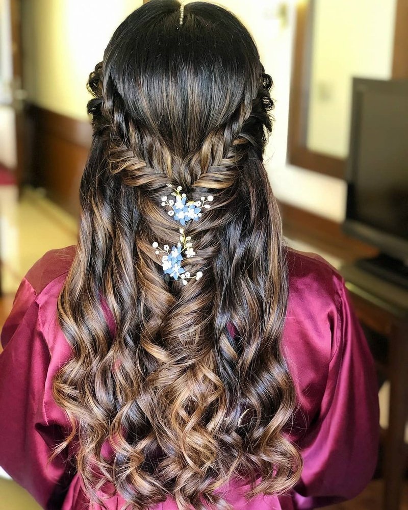 Open hairstyle