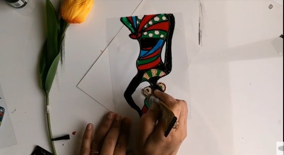 African lady painting