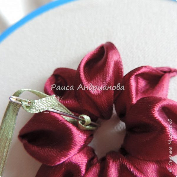 embroidery poinsettia petals