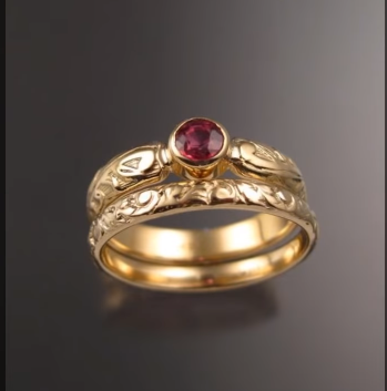 Stylish Gold Ring