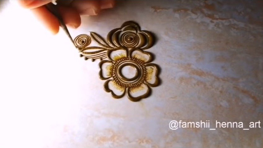 Henna design bunche