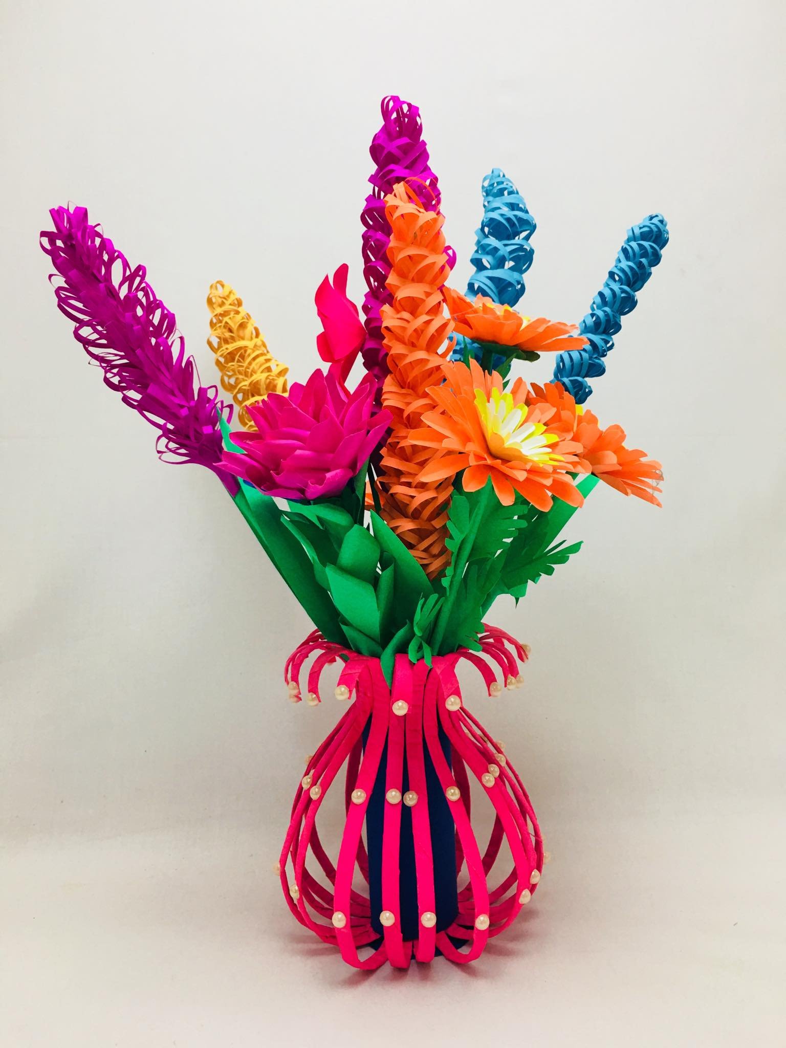 Make a flower vase with paper at home – Simple Craft Ideas