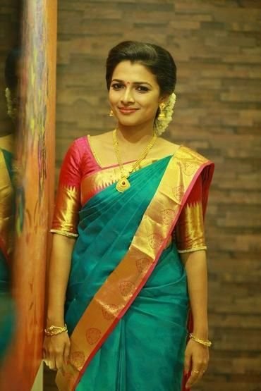 Most epic designer saree blouse that are trending right now! – Simple ...