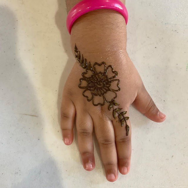 simple arabic henna designs for kids