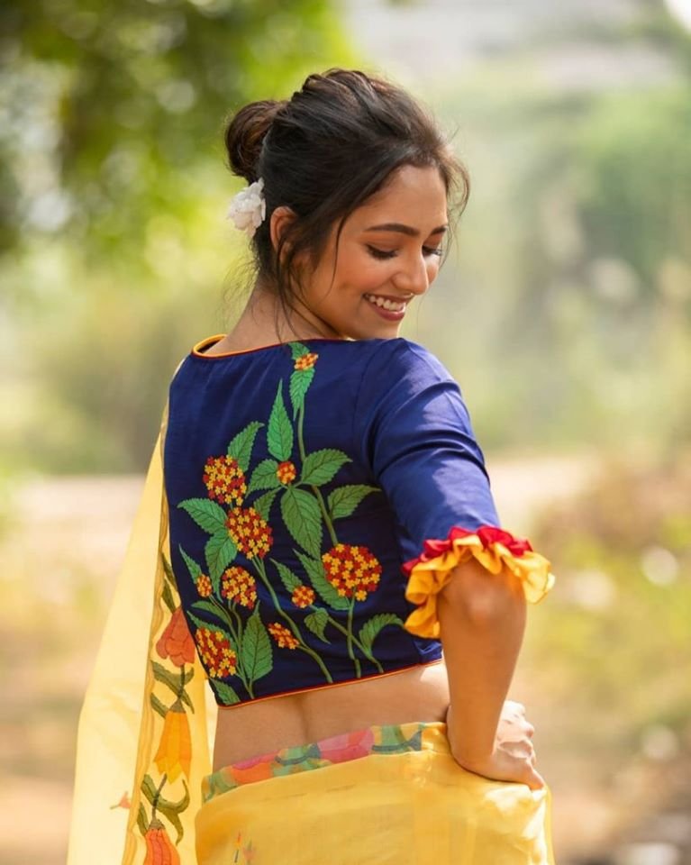 Stylish saree blouse back neck designs - Simple Craft Idea
