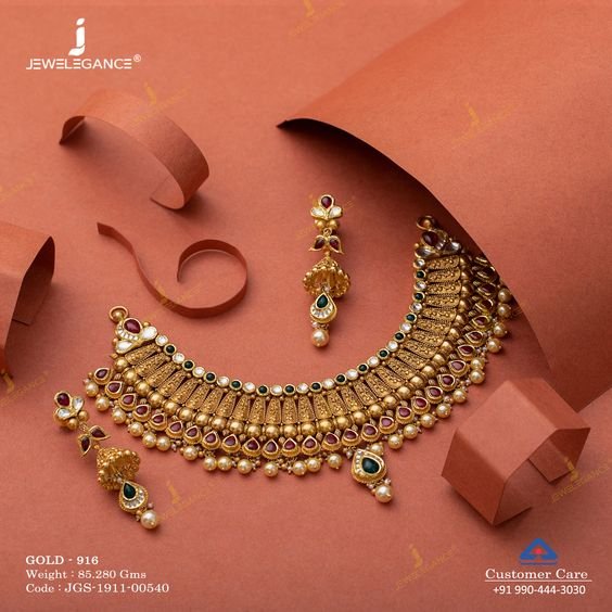 Golden necklace pretty design - Simple Craft Idea