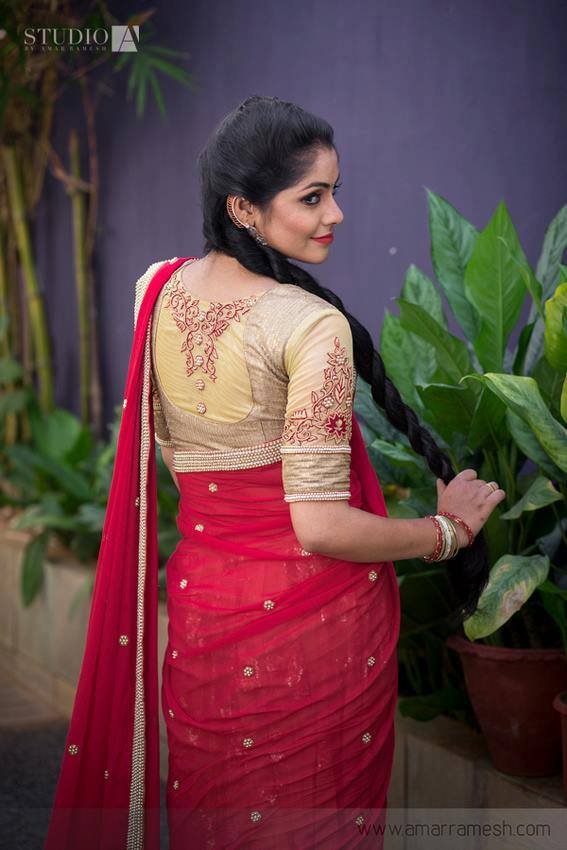 Stunning saree blouse design