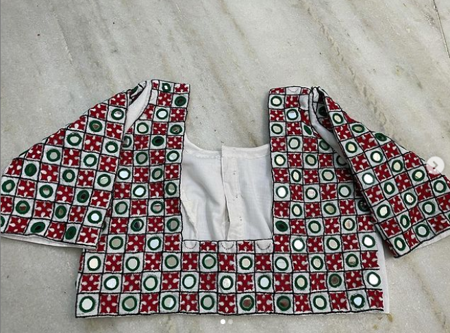 Handworked blouses ideas in 2021 – Simple Craft Ideas