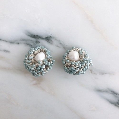 Pearl earring design