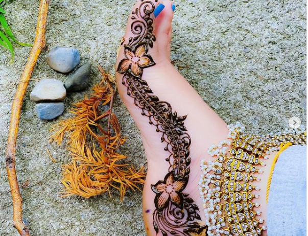 Foot mehndi design