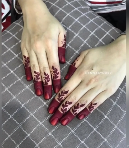 Latest finger mehndi design