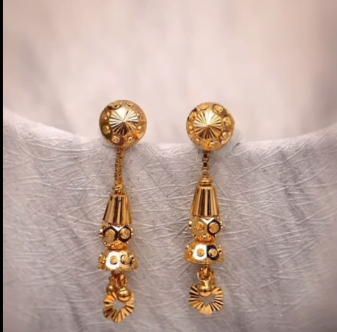 Gold earrings design