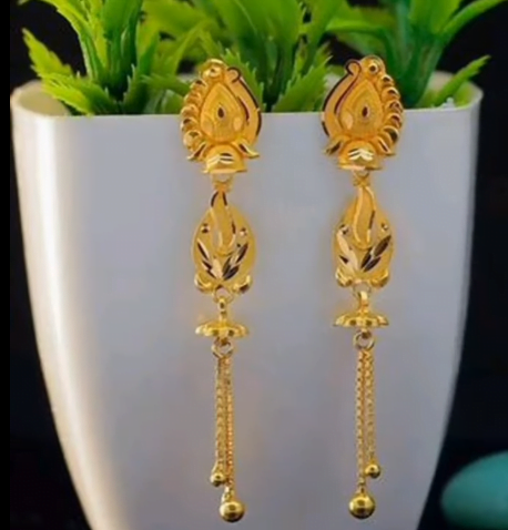 Gold earrings design