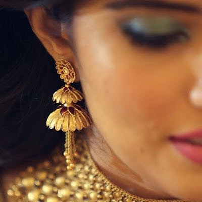 Gold jhumka earring designs