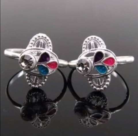 traditional toe ring designs