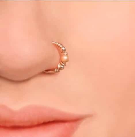 Latest gold nose pin design