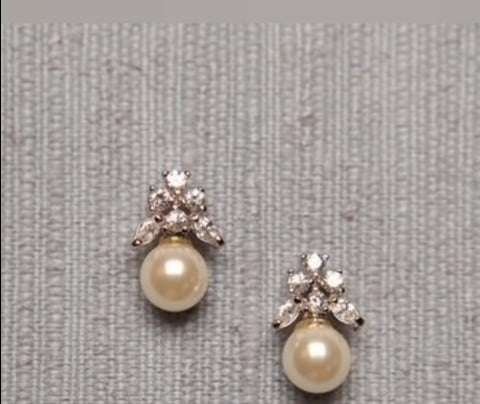 Pearl Earrings collections