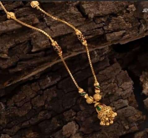 Simple gold chain design