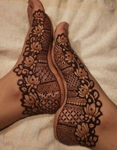 Simple Leg Mehndi Designs