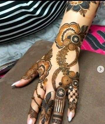 Latest and trending arabic mehndi designs 15