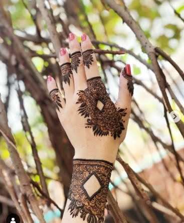 Latest and trending arabic mehndi designs 4