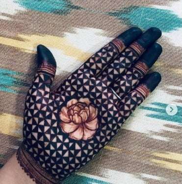 Latest and trending arabic mehndi designs 5