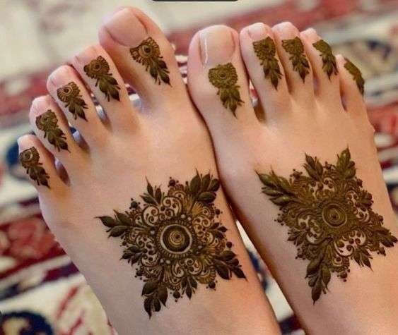 Feet mehndi design (11)