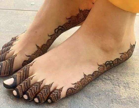 Feet mehndi design (12)