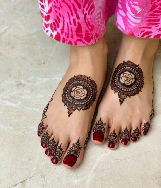 Feet mehndi design (6)