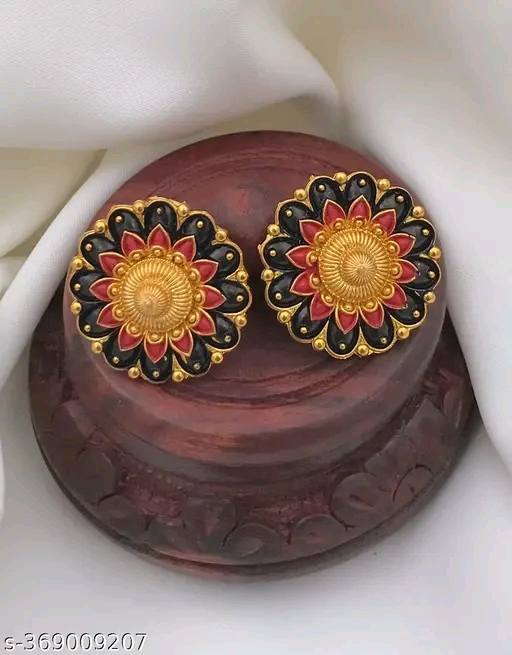 Beautiful Stud Earrings 4