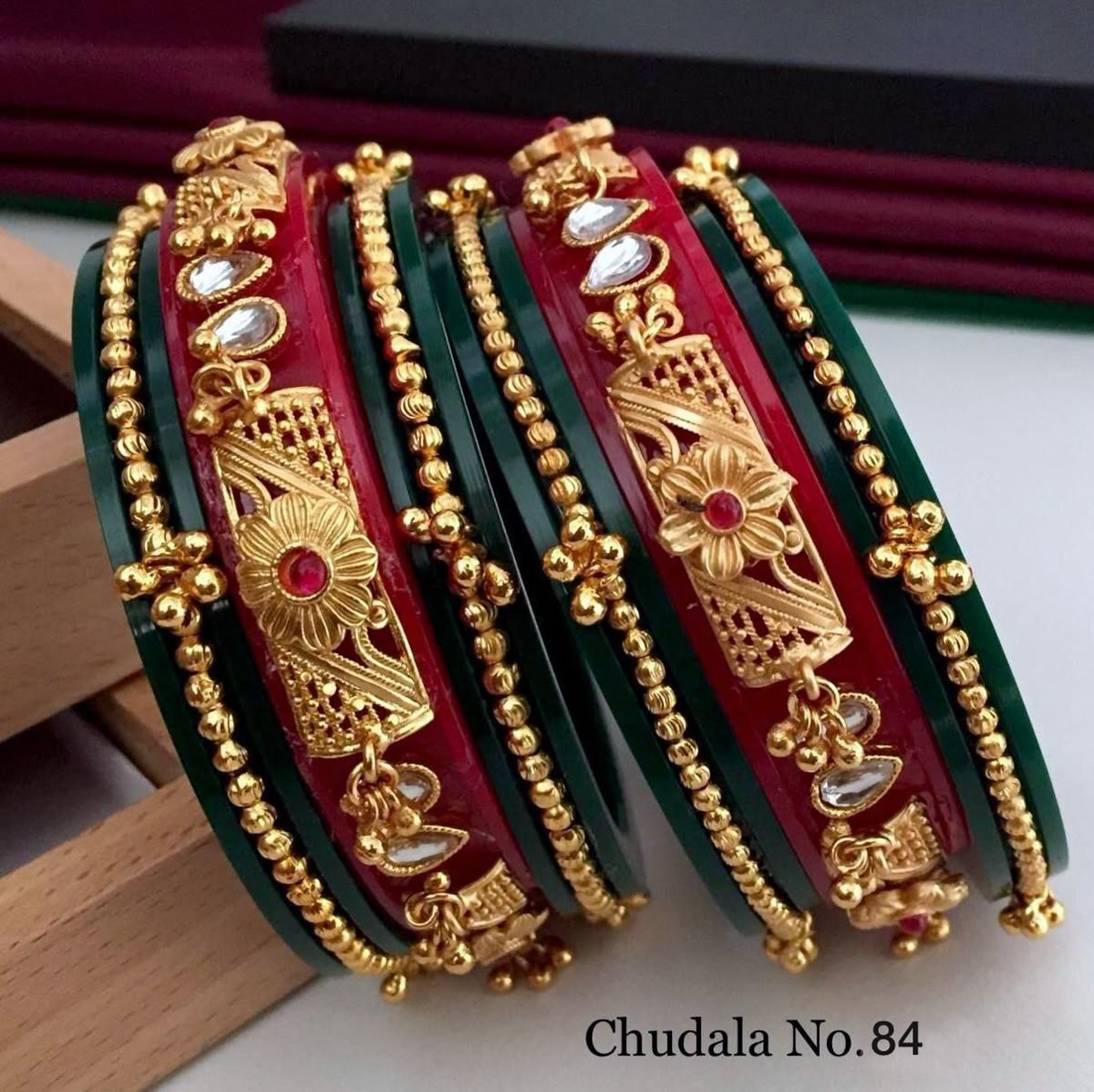 Chure Pola Stylish Gold Bangles 10