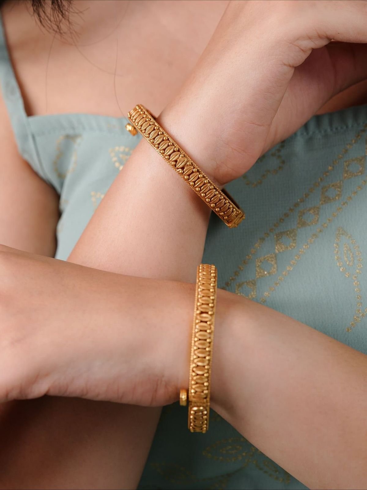 Elegant Bangle Designs – Timeless Styles to Enhance Your Beauty Elegant Bangle Designs 8