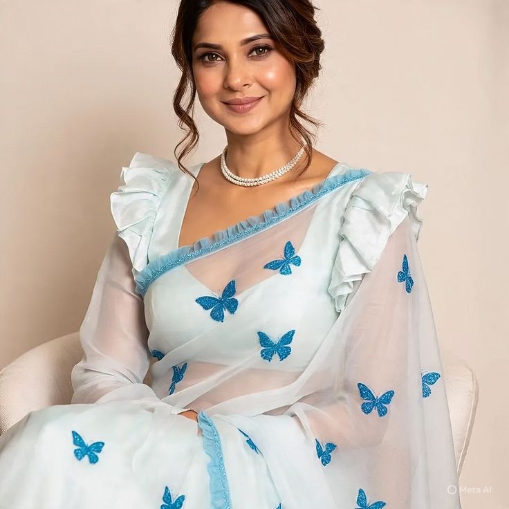 Modern Blouse Designs for Stylish and Trendy Look Modern Blouse Designs 4