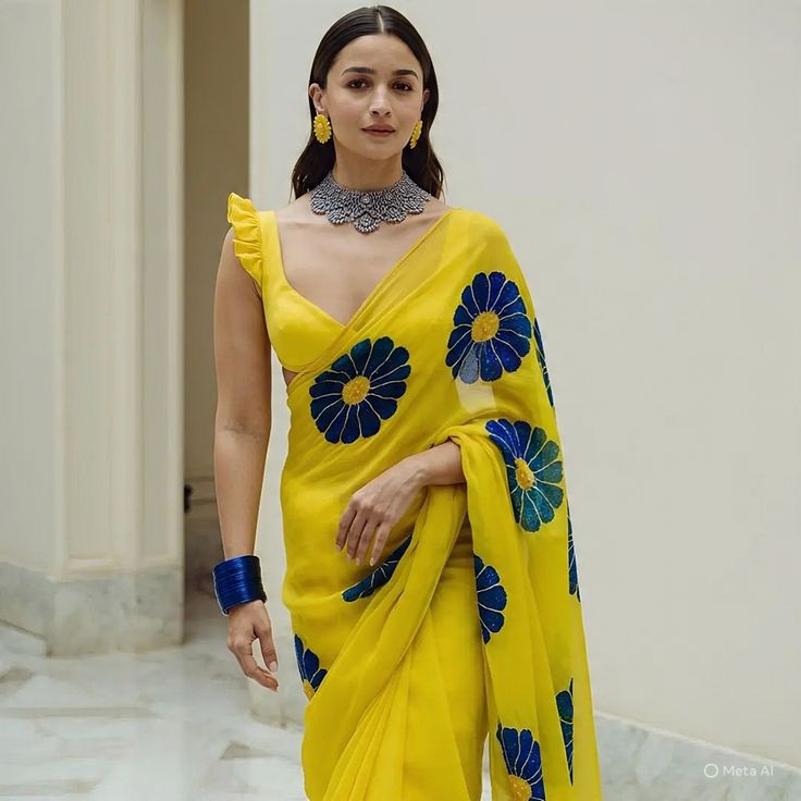 Modern Blouse Designs for Stylish and Trendy Look Modern Blouse Designs 7